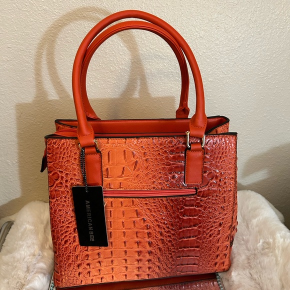 American Bee - Picture 2 of 5